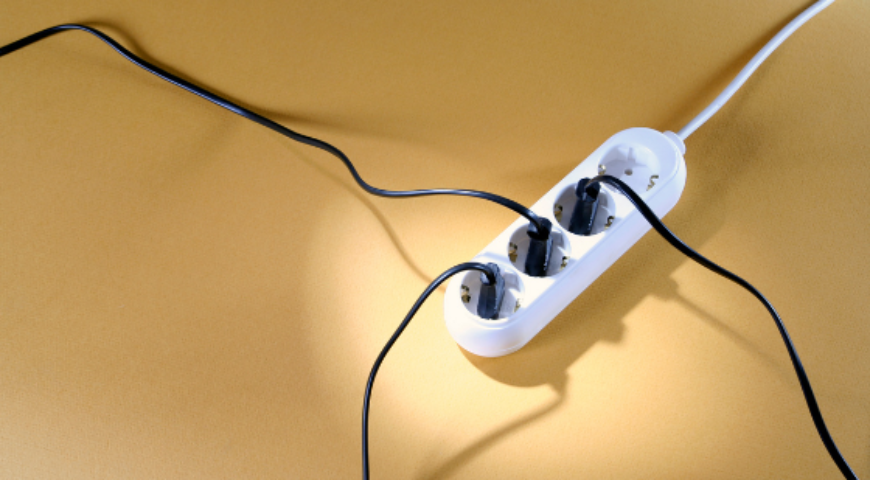Electrocution: what you should know and safety tips for the home