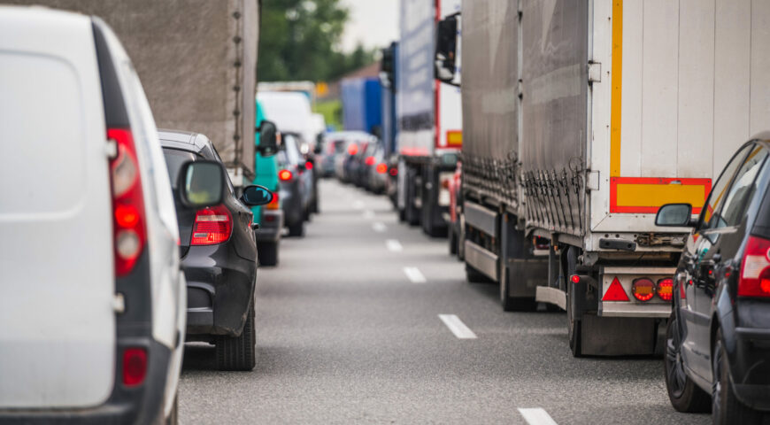 What To Remember When Driving Through Heavy Traffic